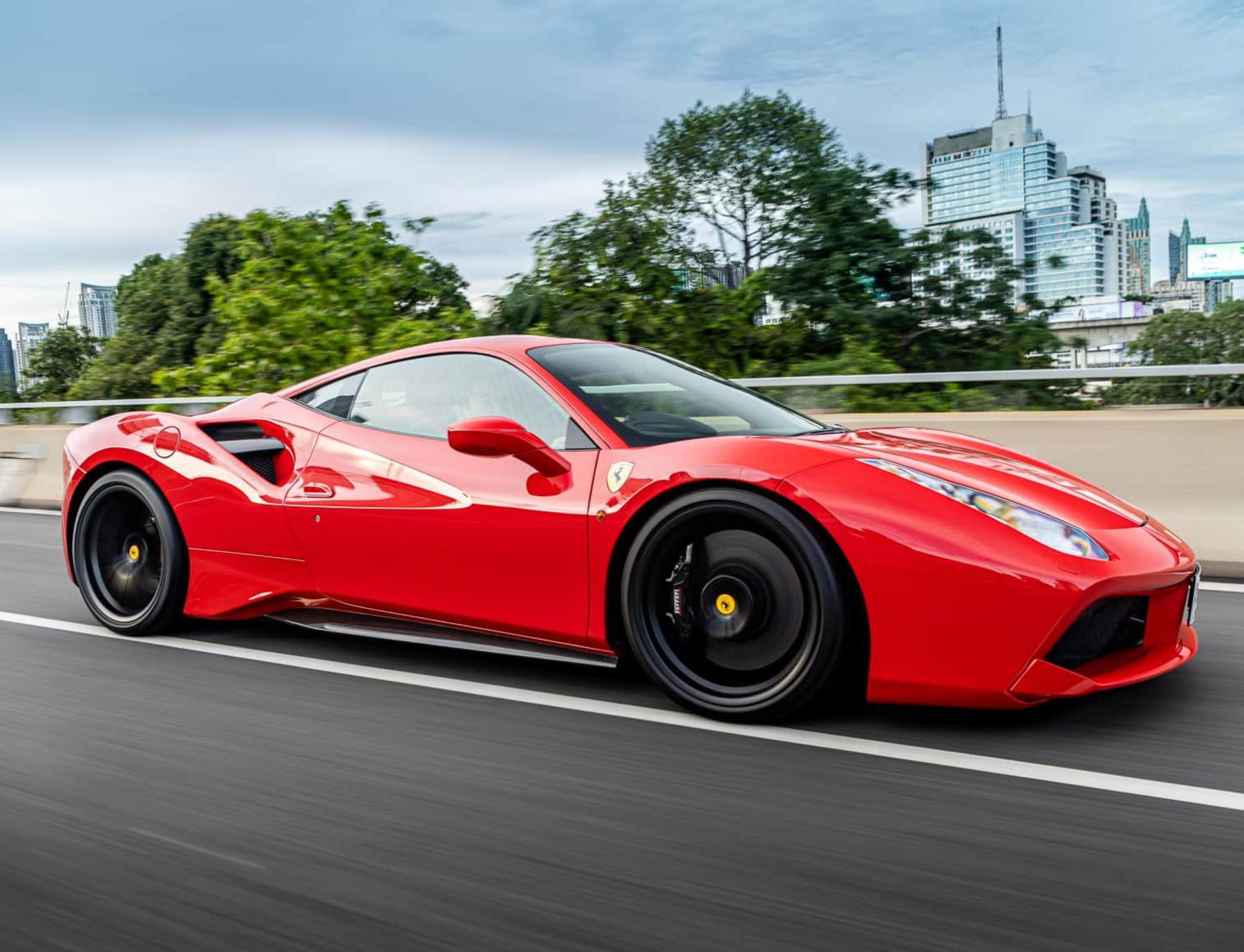 フェラーリ カーボンパーツ Sforza Ferrari Carbon Parts